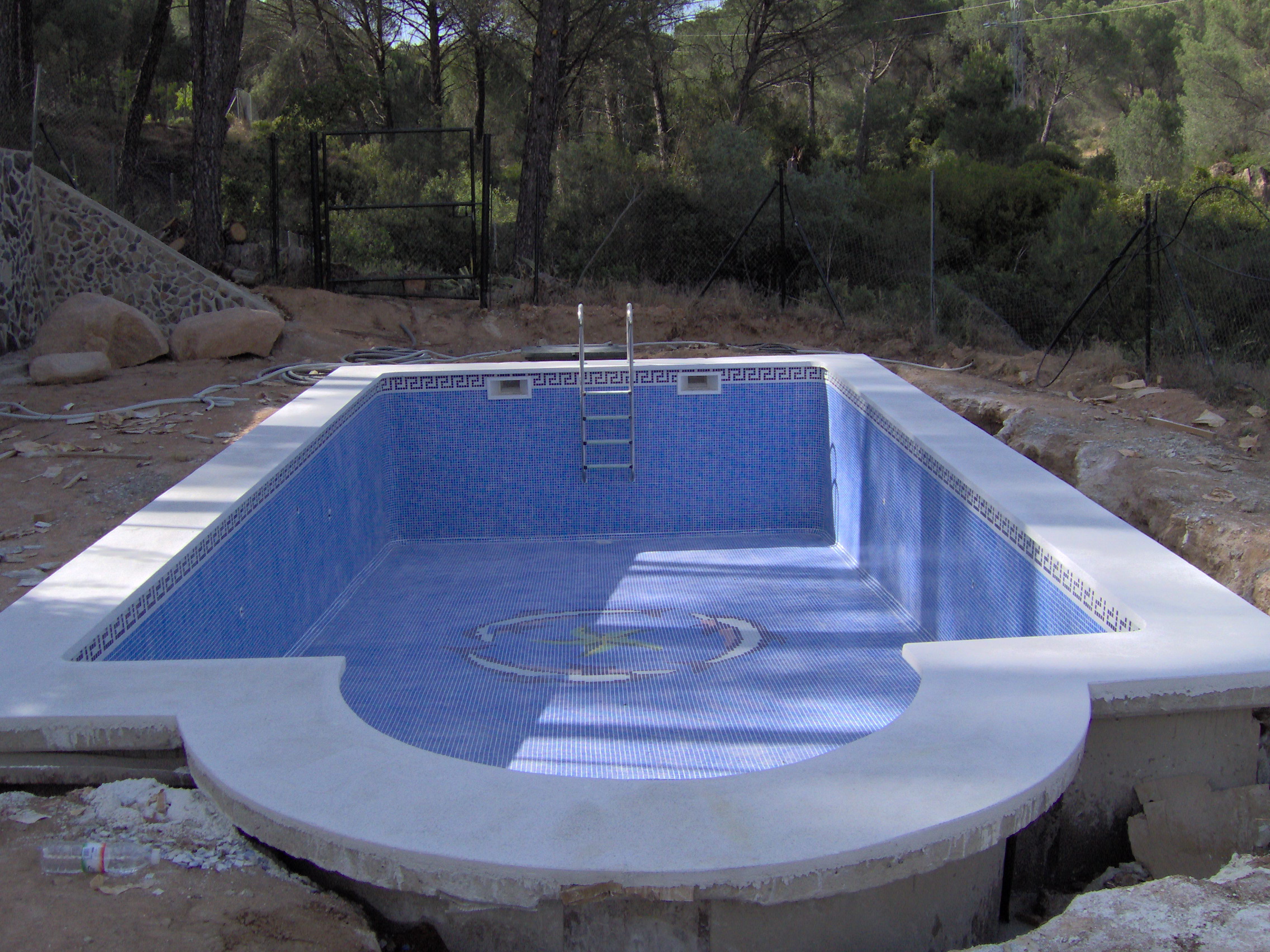 piscina_escalera_romana.JPG